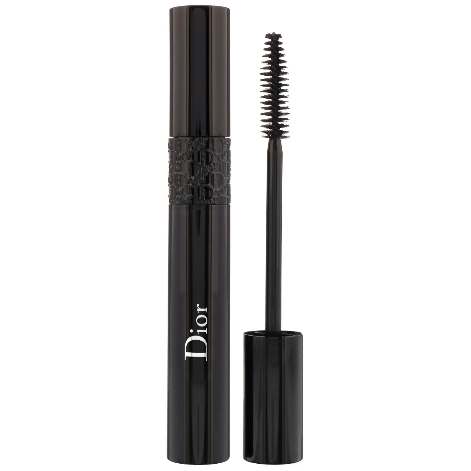 Black Out Mascara by Dior, the best defining French mascara.
