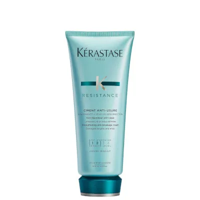 Resistance Ciment Anti-usure Conditioner by Kerastase, a strengthening conditioner to restore hair.