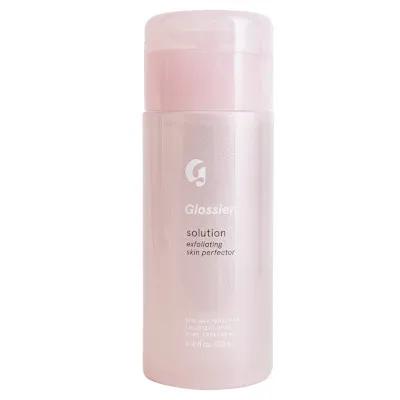 FEMMENORDIC's choice in the Glossier Solution vs Paula's Choice comparison, the Glossier Solution Exfoliating Skin Perfector